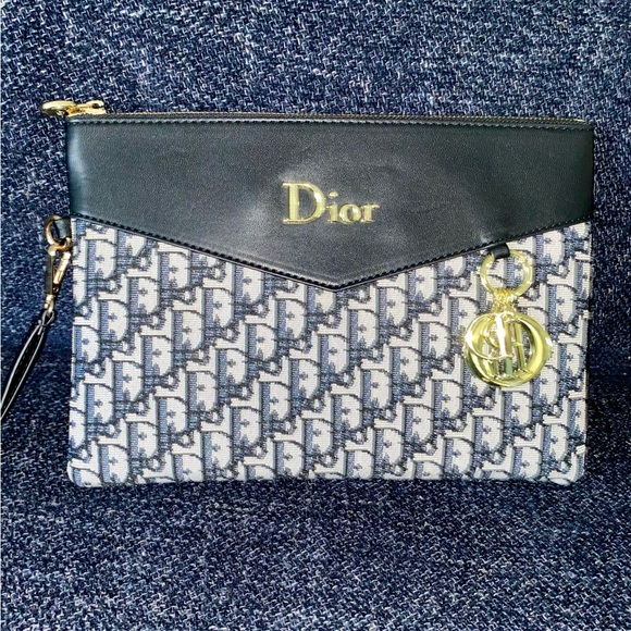 Dior Clutch - Picture 1 of 5